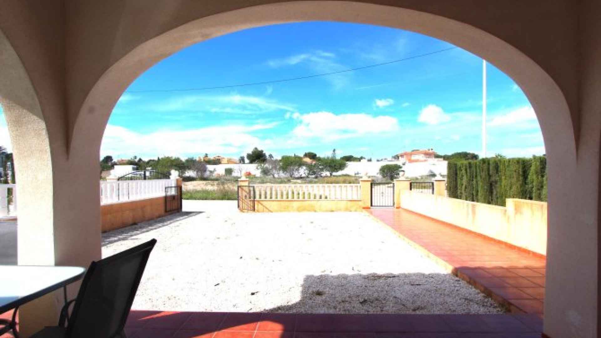 medium_5040_quad_villa_lomas_de_cabo_roig_110325115833_img_2313