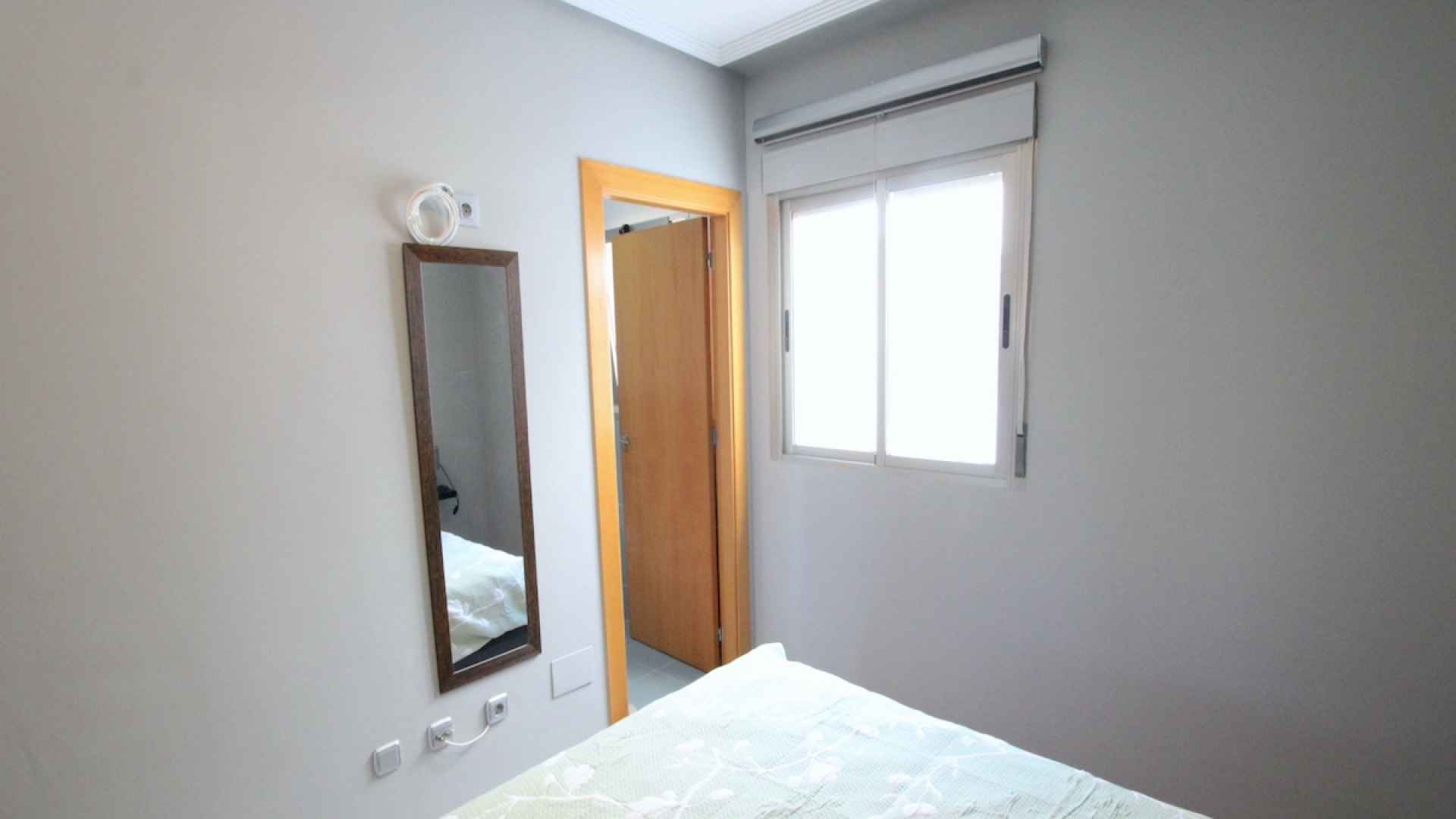 48906_roomy_2_bed_apartment_with_a_private_solarium___secure_parking_160425134334_img_1759