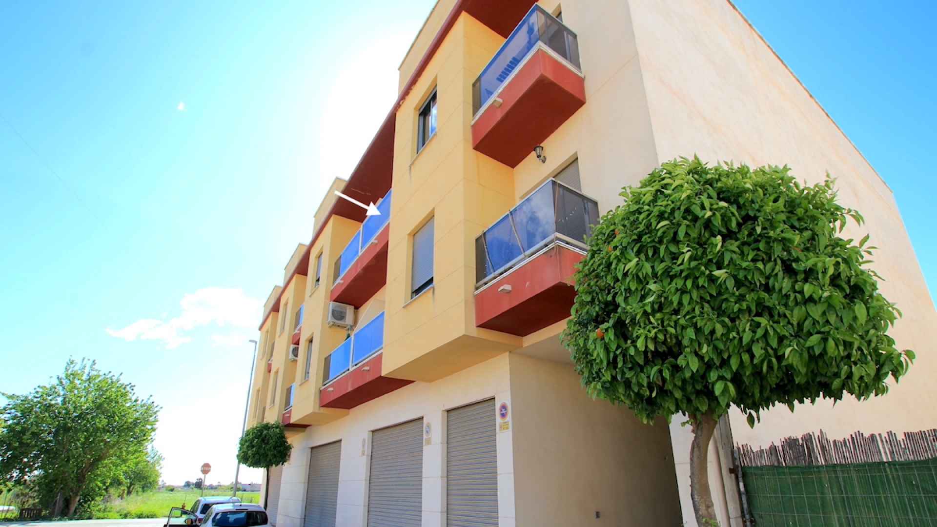 48906_roomy_2_bed_apartment_with_a_private_solarium___secure_parking_160425134335_img_1811