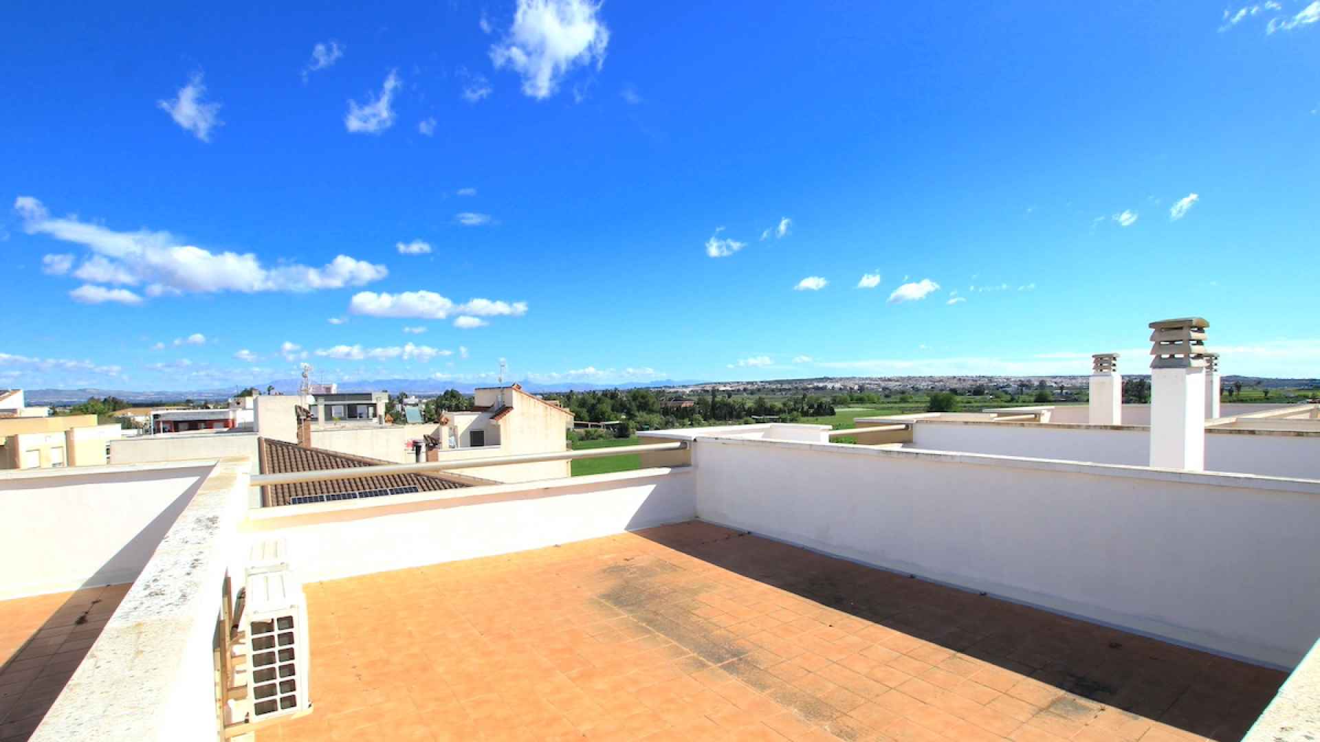 48906_roomy_2_bed_apartment_with_a_private_solarium___secure_parking_160425134338_img_1772