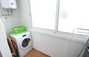 48906_roomy_2_bed_apartment_with_a_private_solarium___secure_parking_160425134333_img_1733
