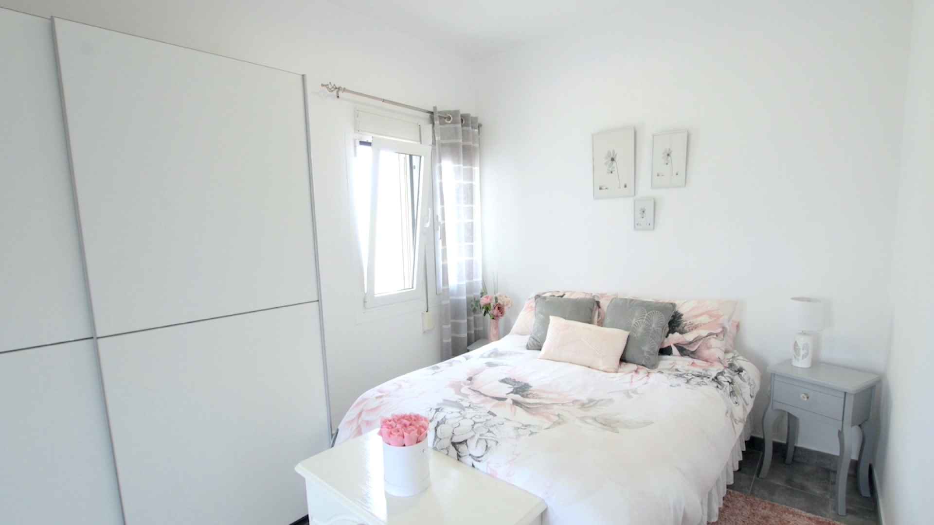 48927_charming_3_bedroom_townhouse_walking_distance_to_the_beach_260425114928_img_2214