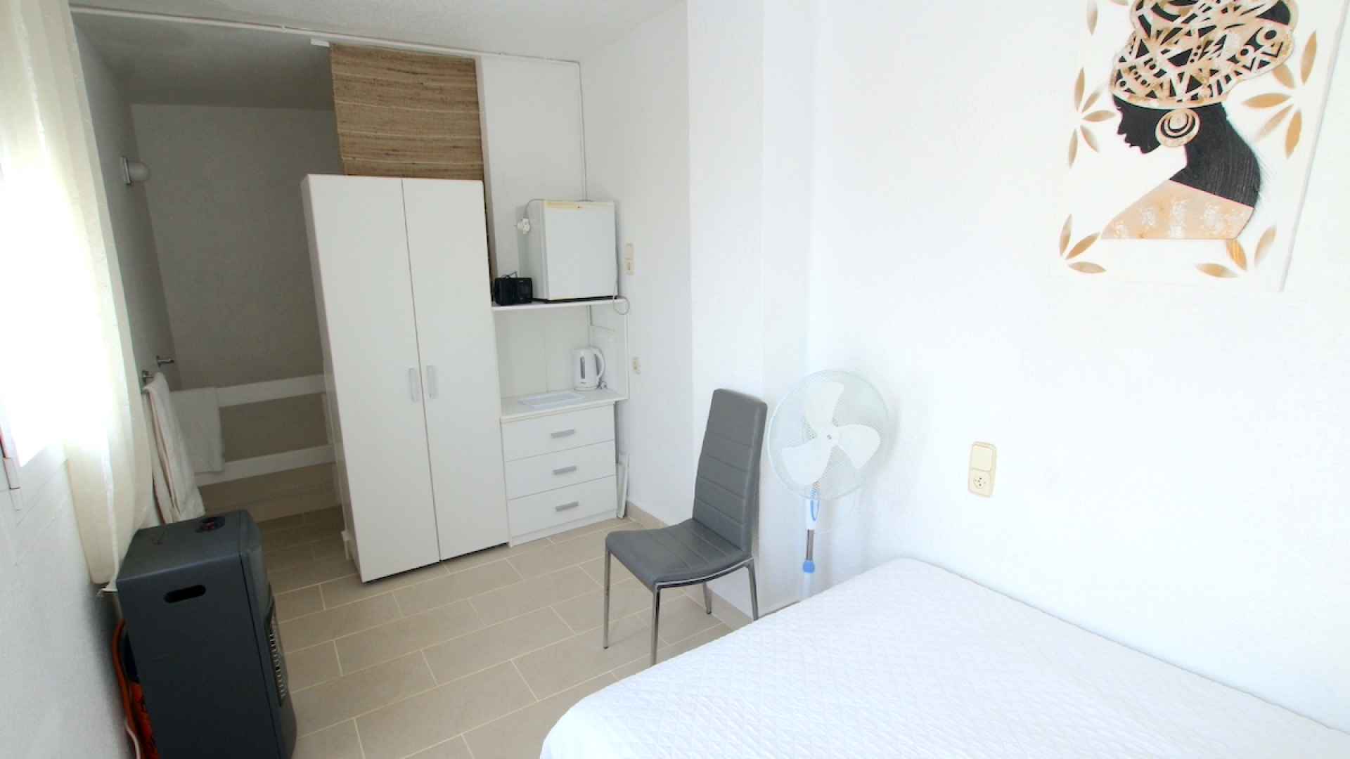 48927_charming_3_bedroom_townhouse_walking_distance_to_the_beach_260425114931_img_2228