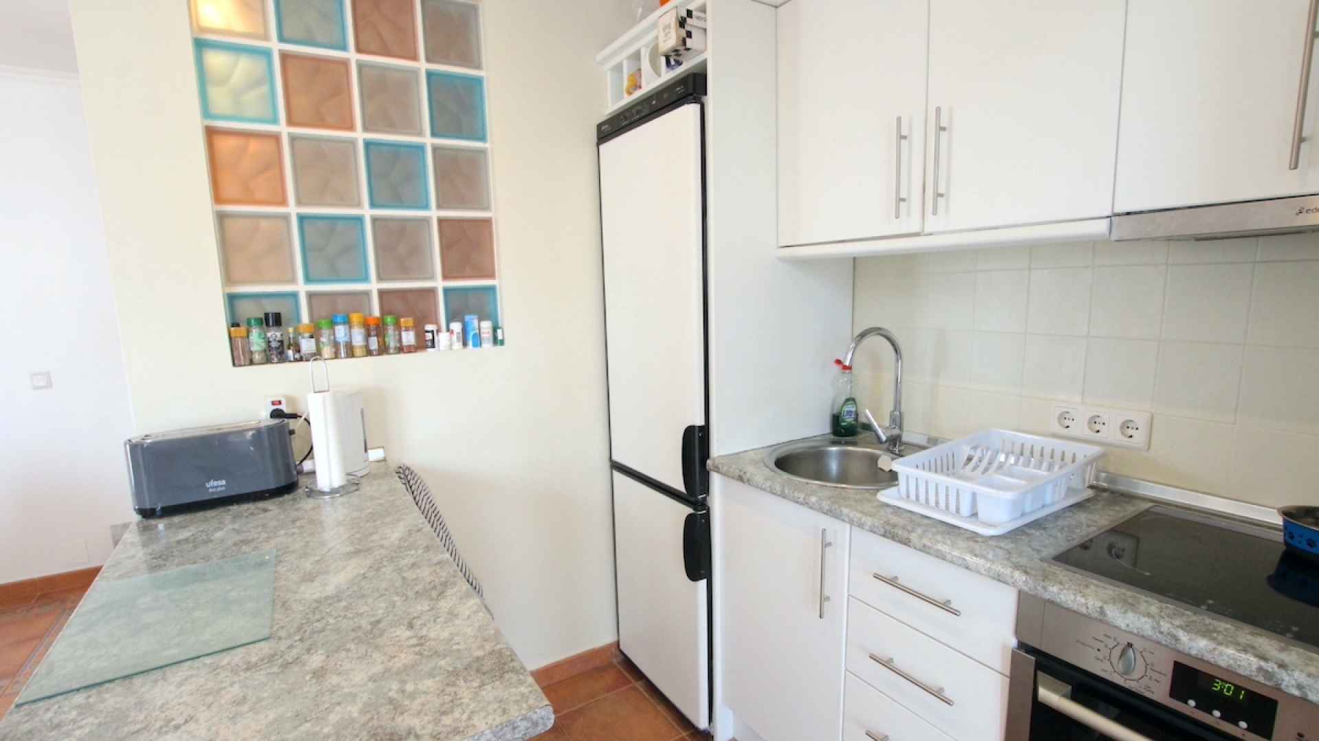 48927_charming_3_bedroom_townhouse_walking_distance_to_the_beach_260425114932_img_2177
