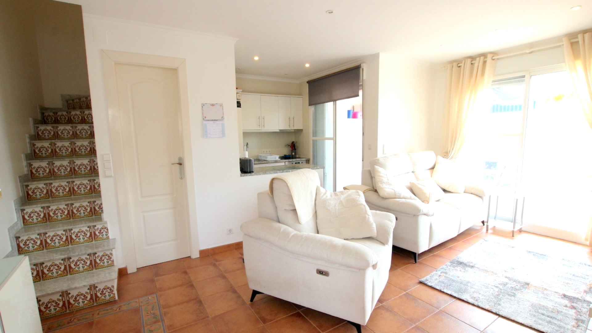 48927_charming_3_bedroom_townhouse_walking_distance_to_the_beach_260425114932_img_2192