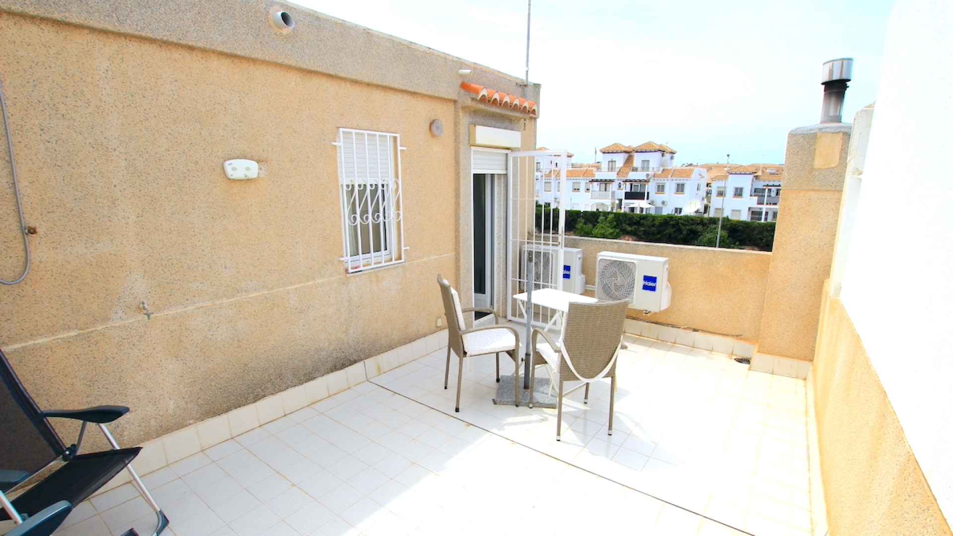 48927_charming_3_bedroom_townhouse_walking_distance_to_the_beach_260425114933_img_2233