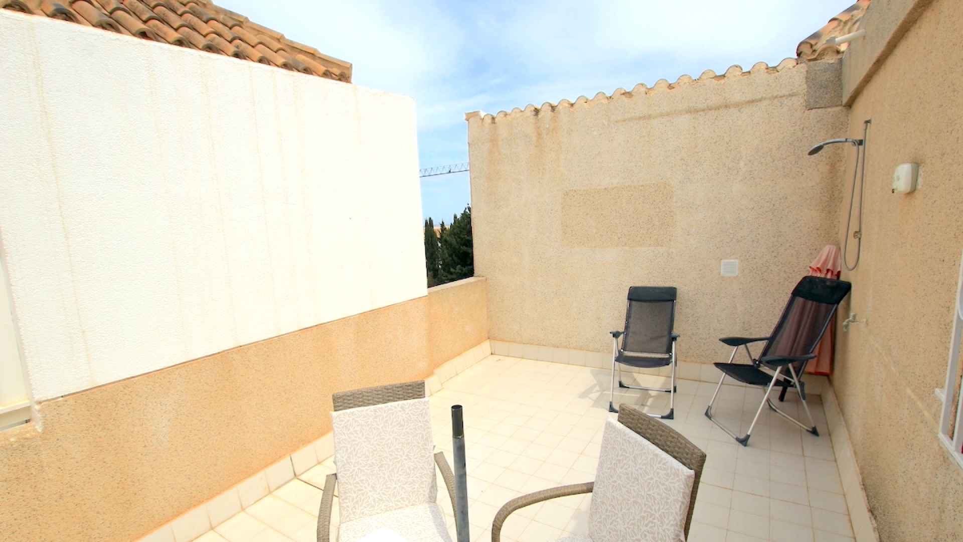 48927_charming_3_bedroom_townhouse_walking_distance_to_the_beach_260425114933_img_2236