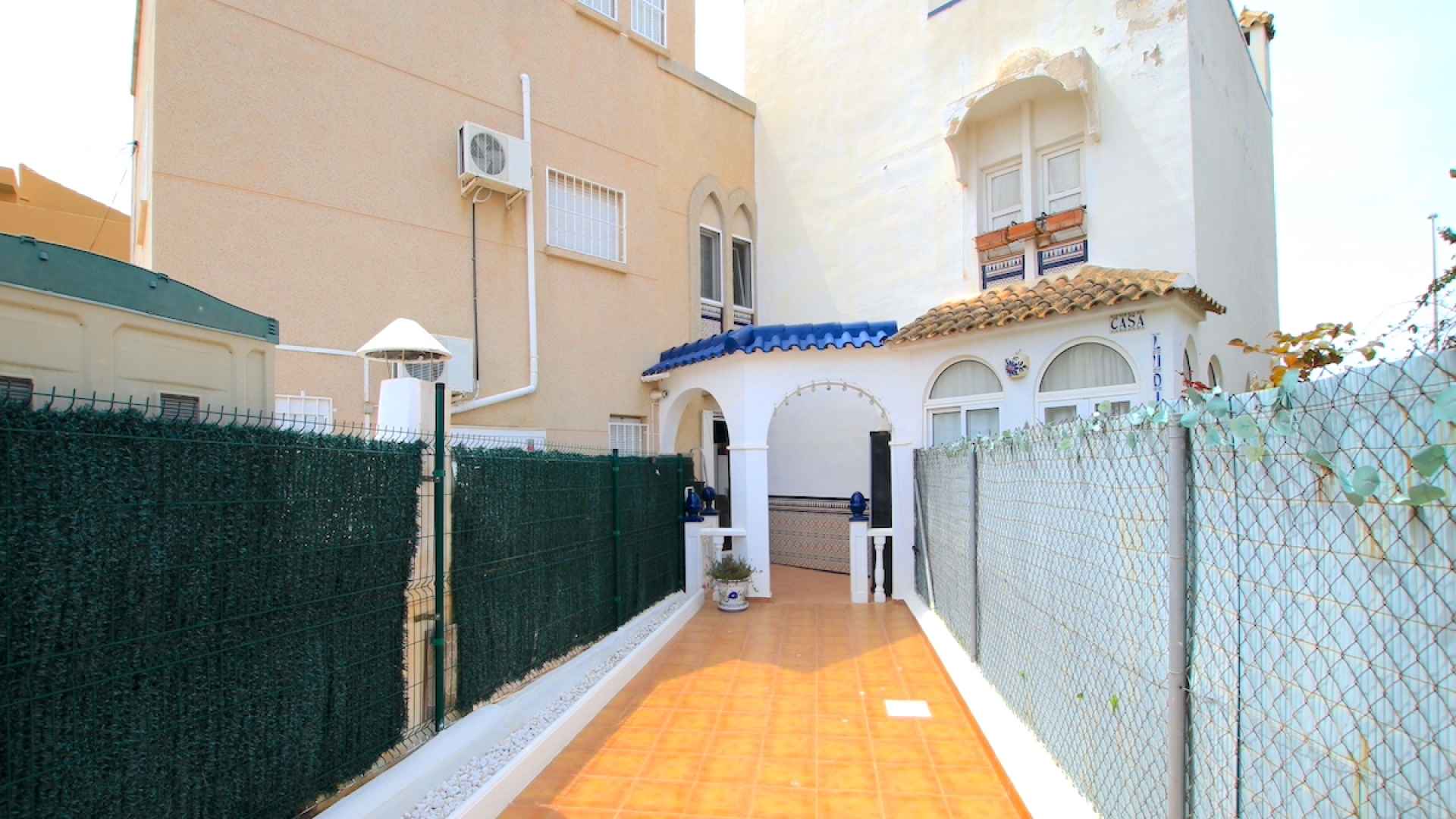 48927_charming_3_bedroom_townhouse_walking_distance_to_the_beach_260425114935_img_2140