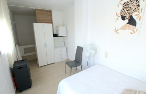 48927_charming_3_bedroom_townhouse_walking_distance_to_the_beach_260425114931_img_2228