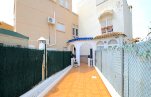 48927_charming_3_bedroom_townhouse_walking_distance_to_the_beach_260425114935_img_2140