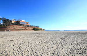 48927_charming_3_bedroom_townhouse_walking_distance_to_the_beach_260425115618_2