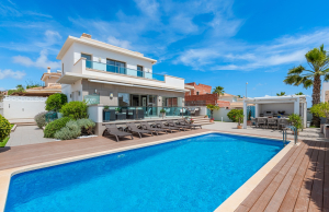 200-4011, Four Bedroom Detached Villa In La Fiesta, Ciudad Quesada.