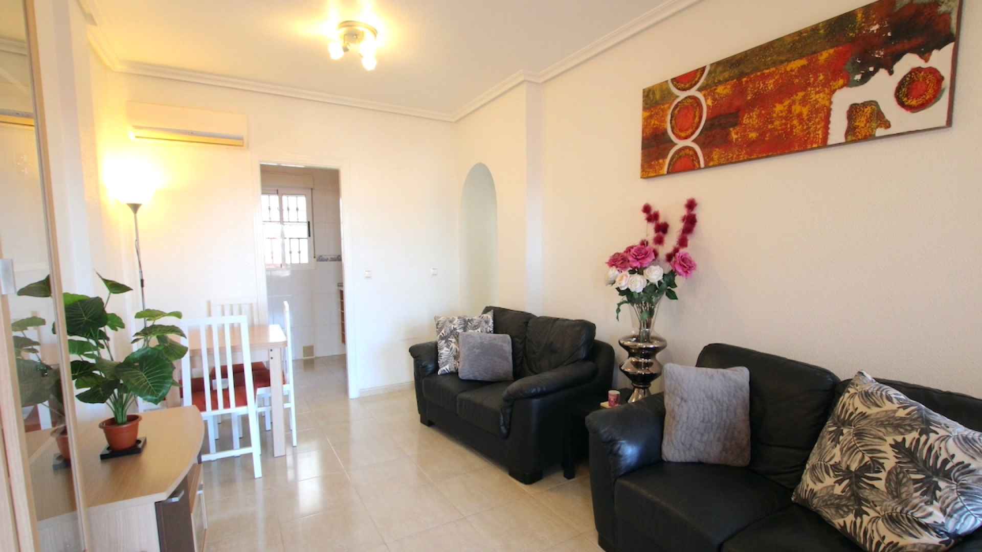 48895_charming_2_bed_top_floor_apartment_with_salt_lake_views_080425094926_img_1259