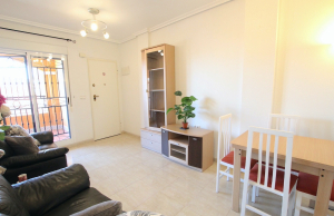 48895_charming_2_bed_top_floor_apartment_with_salt_lake_views_080425094925_img_1265
