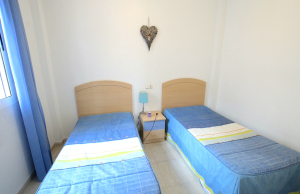 48895_charming_2_bed_top_floor_apartment_with_salt_lake_views_080425094925_img_1286