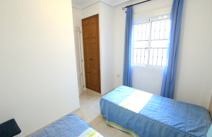 48895_charming_2_bed_top_floor_apartment_with_salt_lake_views_080425094925_img_1292