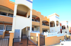 48895_charming_2_bed_top_floor_apartment_with_salt_lake_views_080425094928_img_1248
