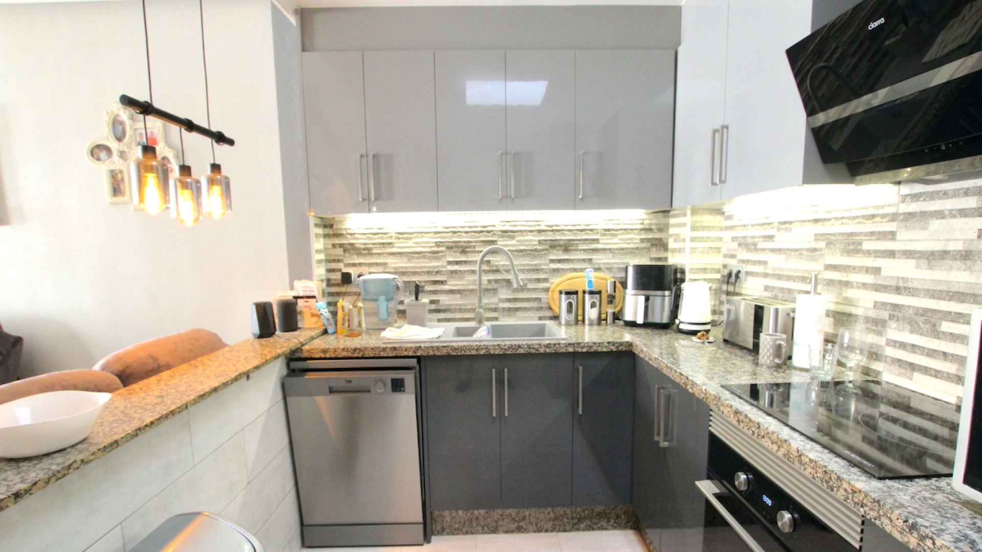 48945_stylish_3_bedroom_townhouse_in_residential_inspiracion_ii_(pau_8)_090525103023_img_2526