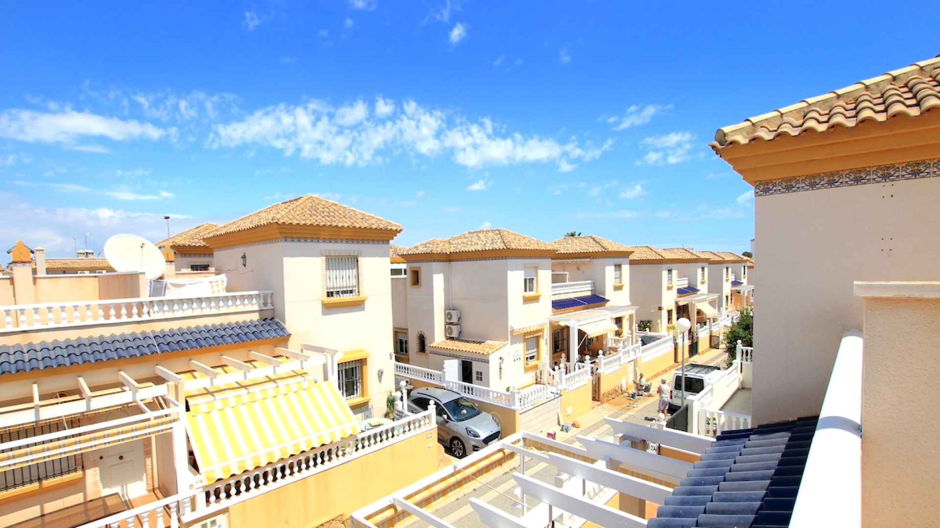 48945_stylish_3_bedroom_townhouse_in_residential_inspiracion_ii_(pau_8)_090525103027_img_2567