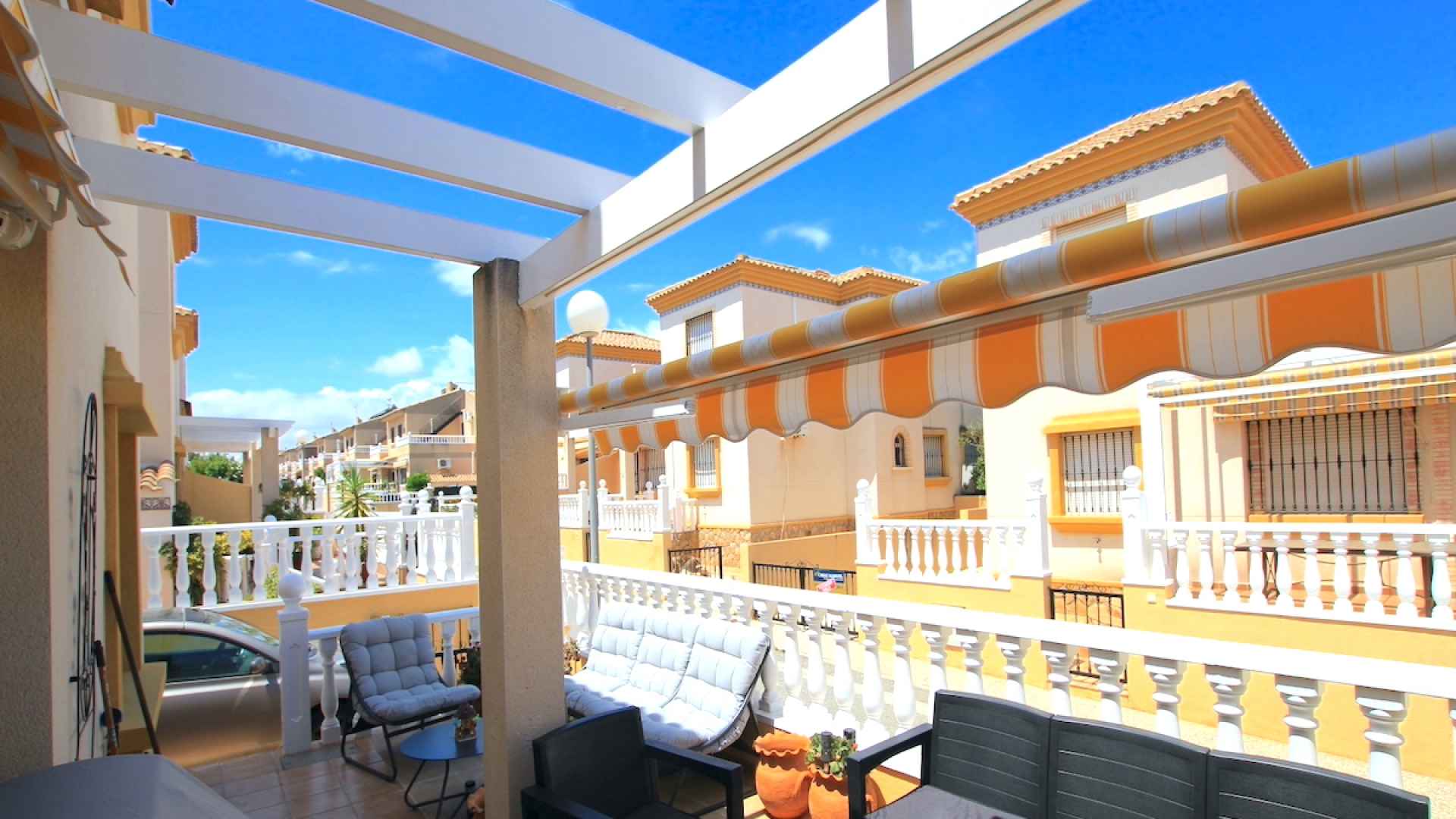 48945_stylish_3_bedroom_townhouse_in_residential_inspiracion_ii_(pau_8)_090525103029_img_2590