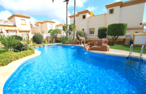 48945_stylish_3_bedroom_townhouse_in_residential_inspiracion_ii_(pau_8)_090525102955_2