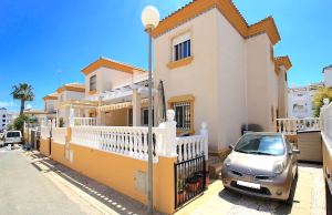 Ref:200-4038-Three Bedroom Townhouse In Villamartin,-Alicante-Spain-Townhouse-Resale