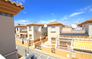 48945_stylish_3_bedroom_townhouse_in_residential_inspiracion_ii_(pau_8)_090525103028_img_2565