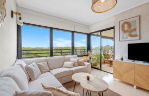 200-4065, Two Bedroom, Fourth Floor Apartment In Guardamar Del segura.