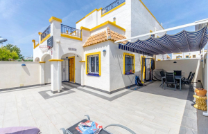200-4082, Three Bedroom Quad Style Villa In Jardin Del Mar, Torrevieja.