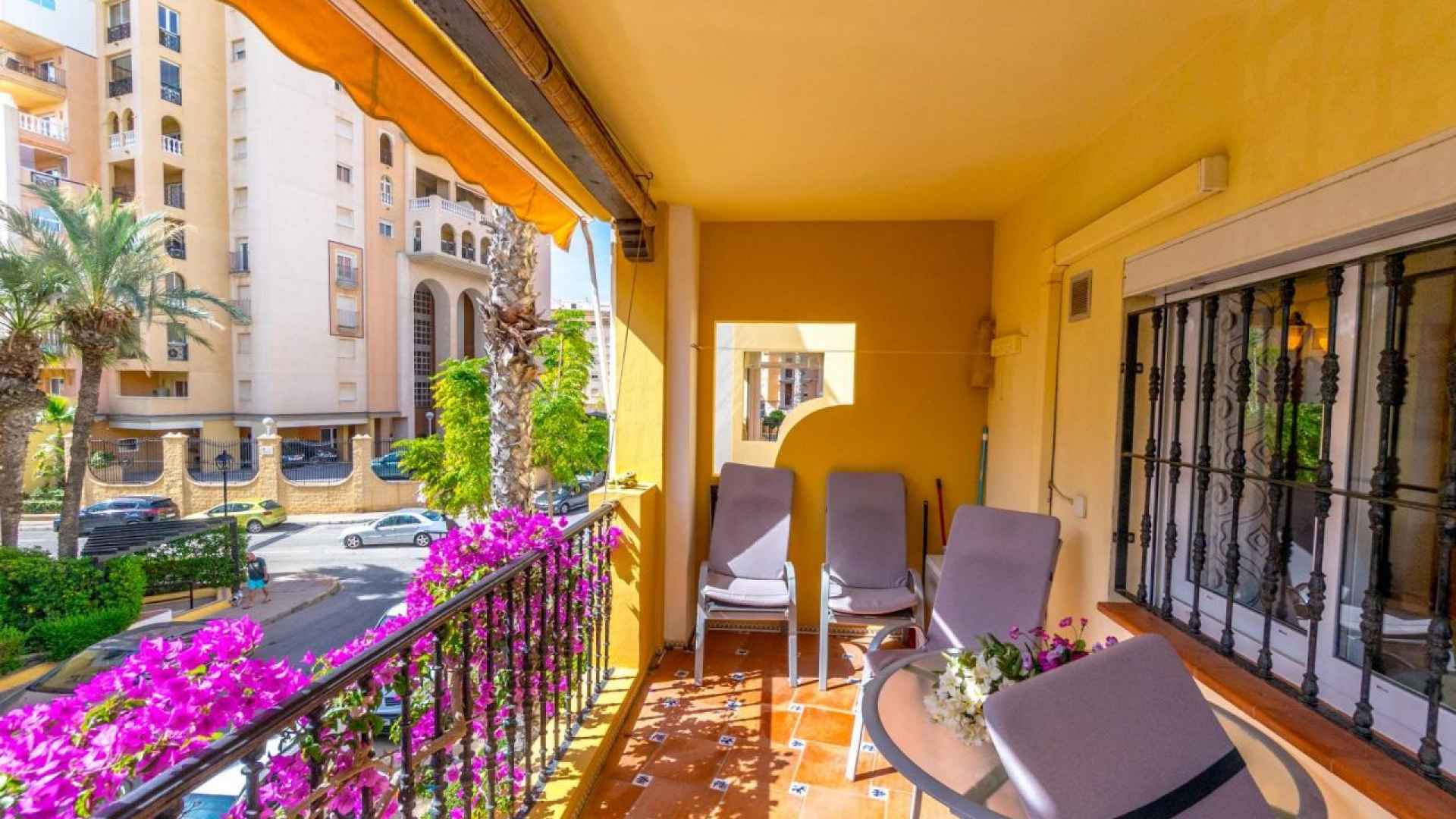 resale-apartment-torrevieja-playa-de-los-locos_158296_xl