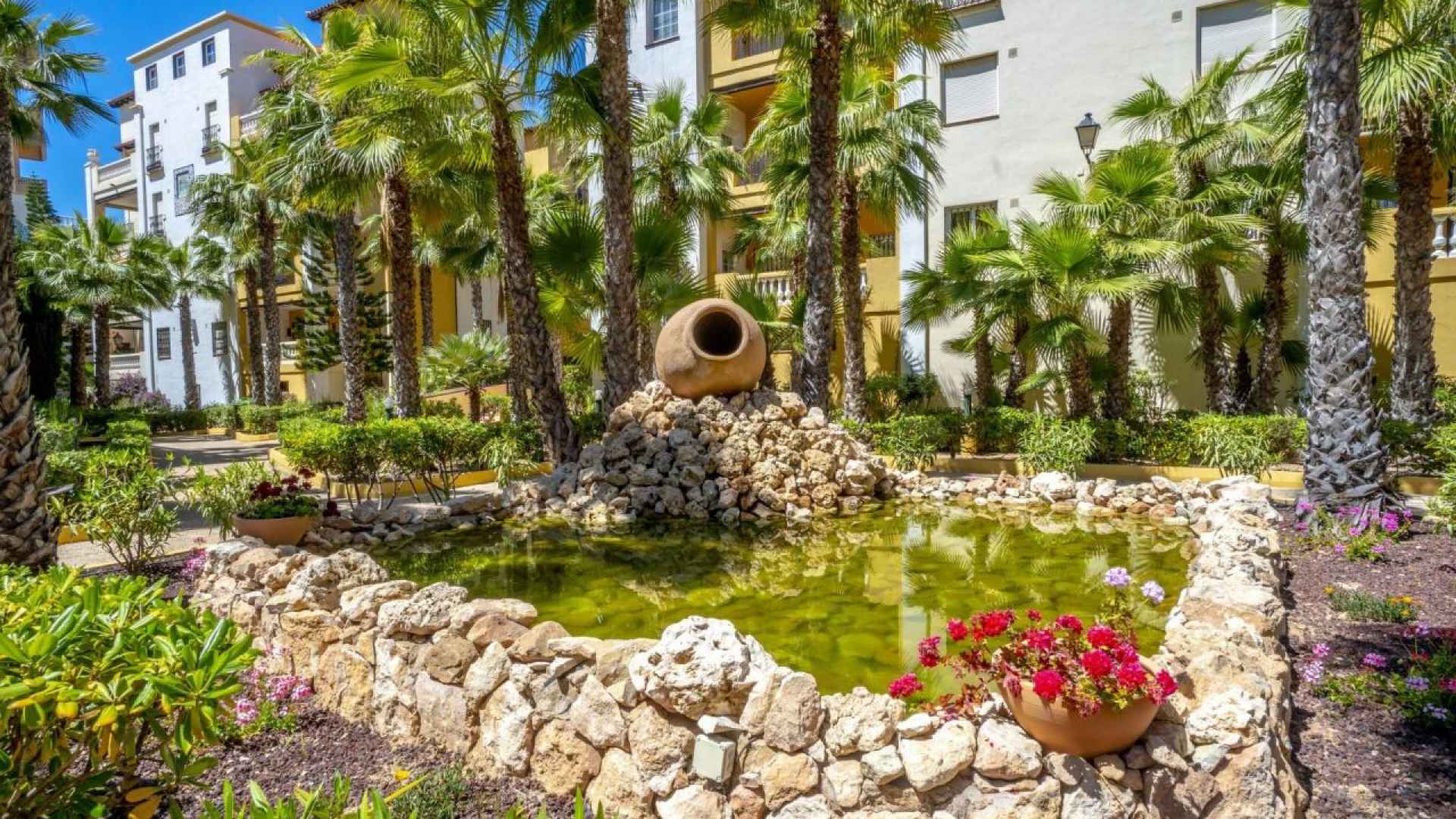 resale-apartment-torrevieja-playa-de-los-locos_158310_xl